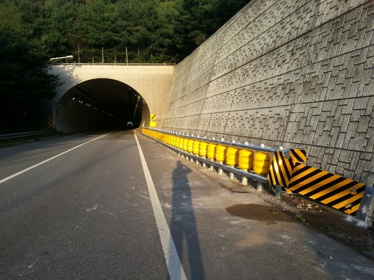 Good price Double Barrel Highway Roller Barrier Anti Korosi Low Maintenance on line