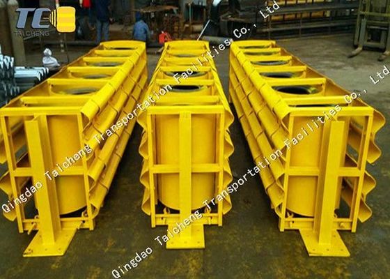 Beli Attenuator Bantal Kecelakaan Galvanis Dicelup Panas, Pengalihan Attenuator online manufacture