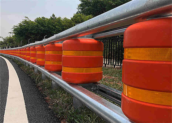 Material EVA Road Rotating Anti Collision Barriers Disesuaikan Sesuai Kebutuhan