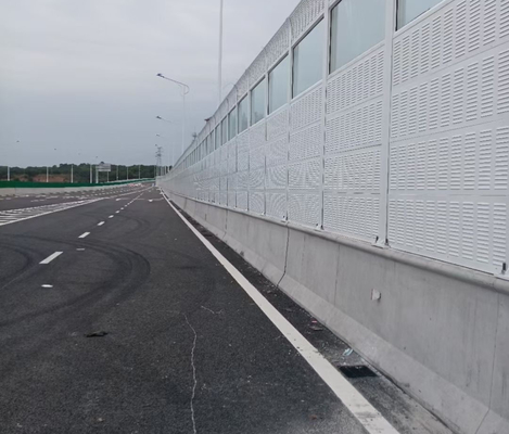 Plat Aluminium Panel Highway Noise Barrier Glass Wool Board Filled Louver Type