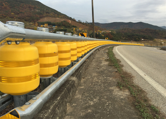 Good price Highway Guardrail Keamanan Lalu Lintas EVA Roller Safe Rolling Type Crash Barrier on line