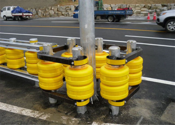 Harga bagus 4 Meter Roller Crash Barrier 350mm Diameter 150 Kg Berat Dirancang untuk Meningkatkan Keamanan di Lalu Lintas dan Zona Industri on line