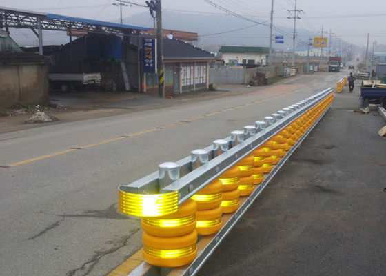 Harga bagus Diameter 245 350 mm Ukuran Roller Highway Roller Barrier Hot Galvanized Cold Rolled Technology Jarak 1m 0,7m 0,5m Perlengkapan Keamanan Jalan on line