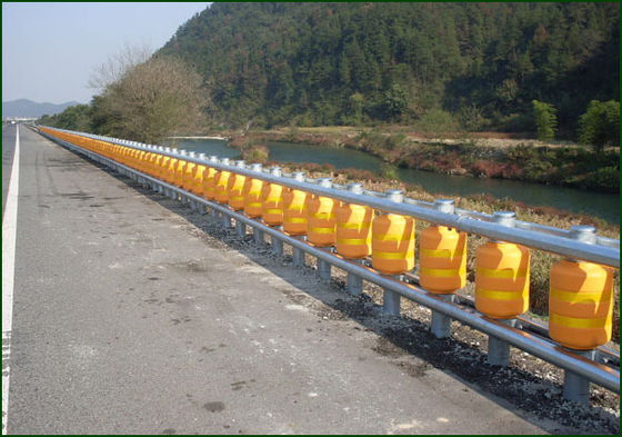 Harga bagus Powder Coated Safety Roller Barrier Customized Allowed Barrier Untuk Melindungi Personil Dan Peralatan Dari Tabrakan Meningkatkan Keamanan Operasional on line