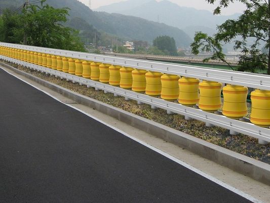Harga bagus Yellow Rolling Guardrail Barrier Featuring EVA Rollers and Q235 Steel Construction Panel Height 1.2m Ideal for Temporary Safety Fencing on line
