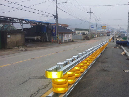 Harga bagus Yellow Fence Barrier with Rolling Guardrail Panel Height 1.2m Safety Barrier Designed to Enhance Protection at Worksites on line