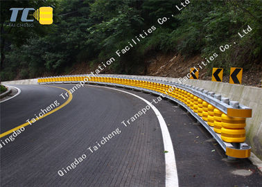 Lalu Lintas Pu Foam Safety Roller Barrier System Dengan Lubang Baut Mur